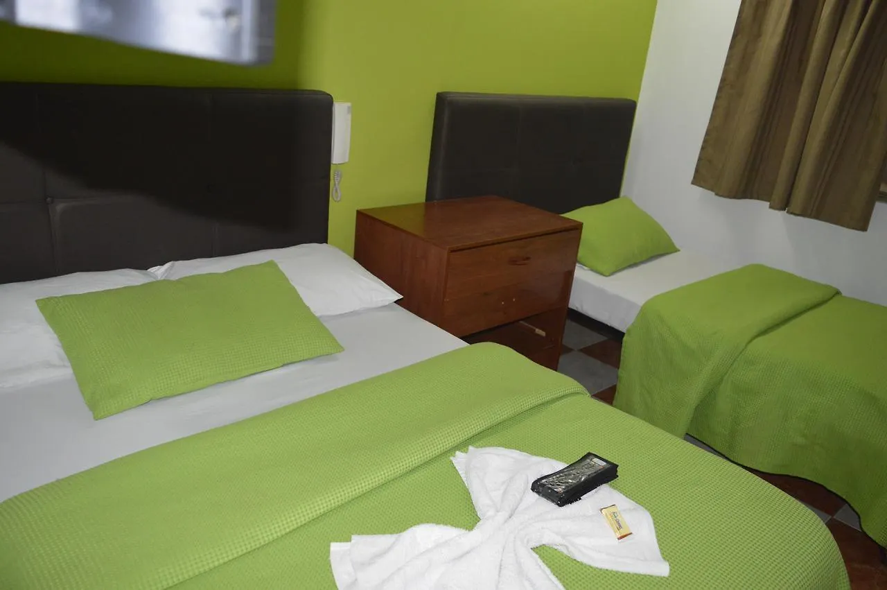 Hotel Las Palmas Fontibon Bogota